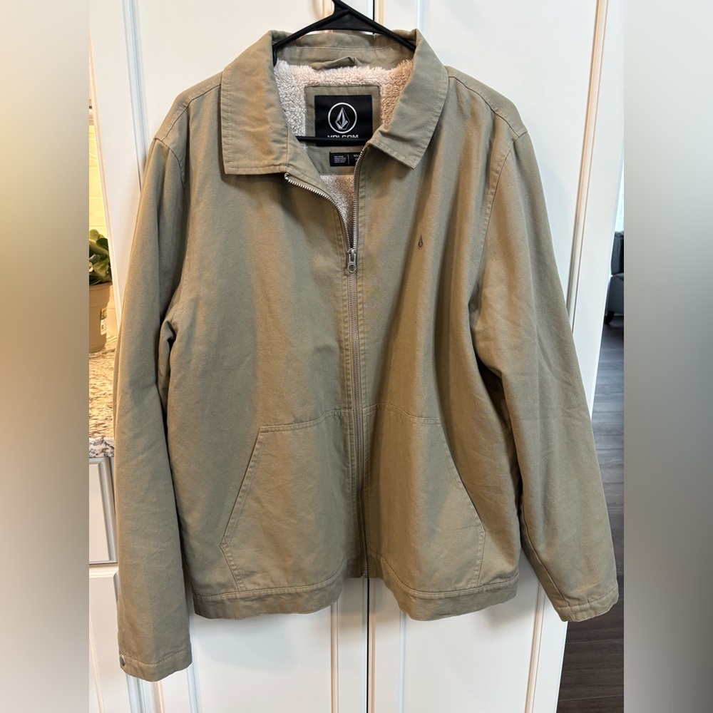 Volcom Men’s Canvas Jacket Size Large Tan Sherpa Lined Fleece Workwear Coat